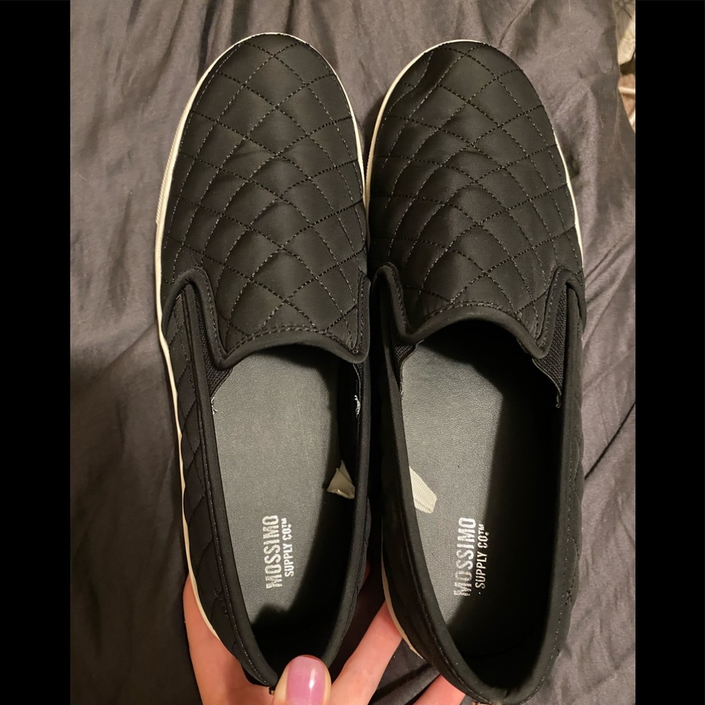 Mossimo black slip on shoes